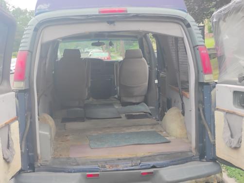 2002 GMC Savana 1500 Base