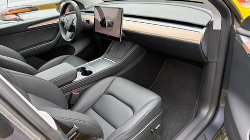 2023 Tesla Model Y RWD