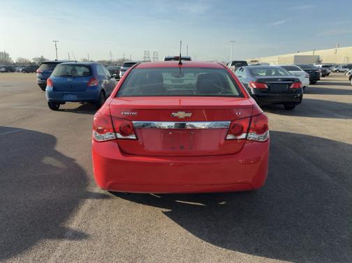 Red 2014 Chevrolet Cruze 1LT