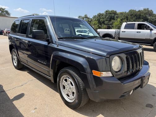 Blue 2015 Jeep Patriot Sport