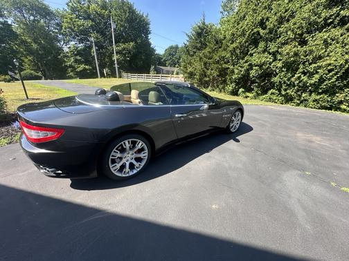 2013 Maserati GranTurismo Base