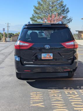 2017 Toyota Sienna LE