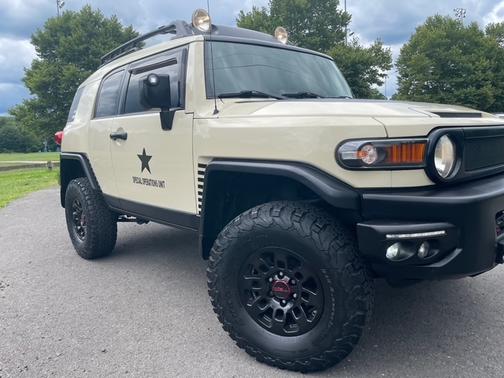 2010 Toyota FJ Cruiser Base