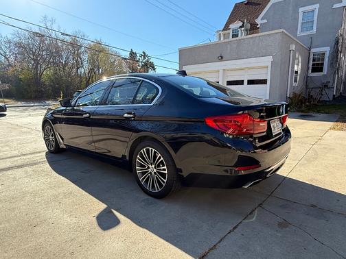 2017 BMW 540 i xDrive