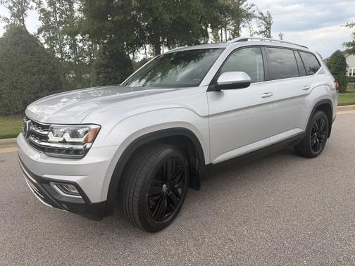 Silver 2019 Volkswagen Atlas 3.6L SEL