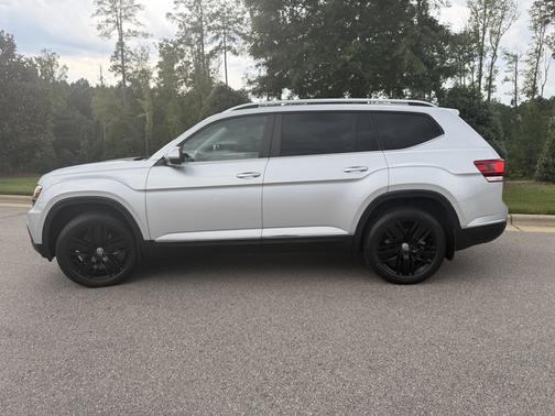 Silver 2019 Volkswagen Atlas 3.6L SEL
