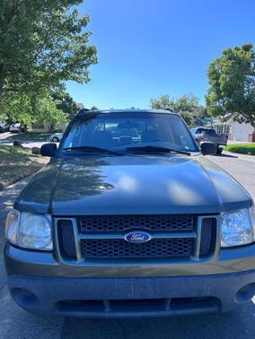 Green 2004 Ford Explorer Sport Trac XLT