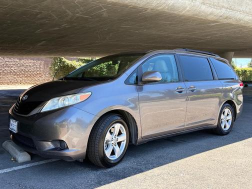 Gray 2013 Toyota Sienna LE