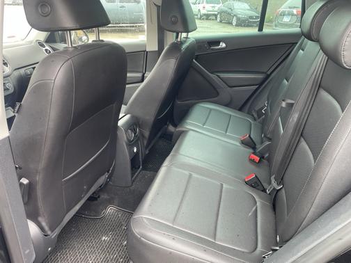 2011 Volkswagen Tiguan SE