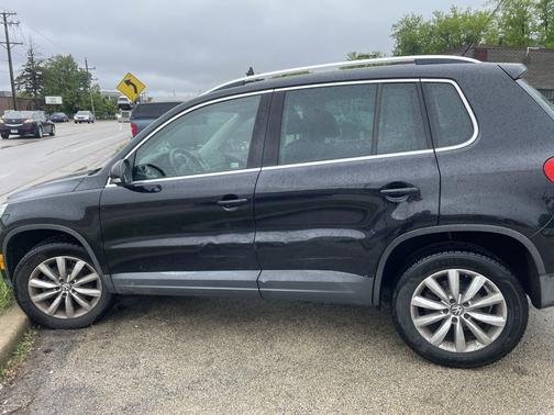 2011 Volkswagen Tiguan SE