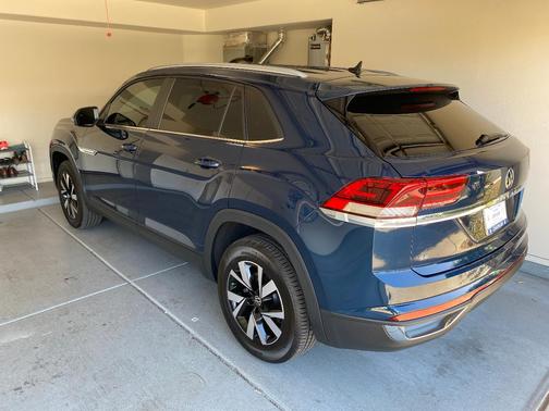 Blue 2021 Volkswagen Atlas Cross Sport 2.0T SE
