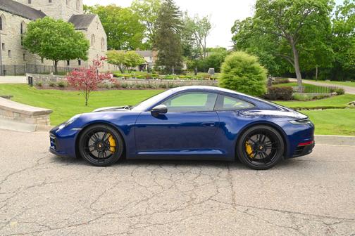 2024 Porsche 911 Carrera GTS