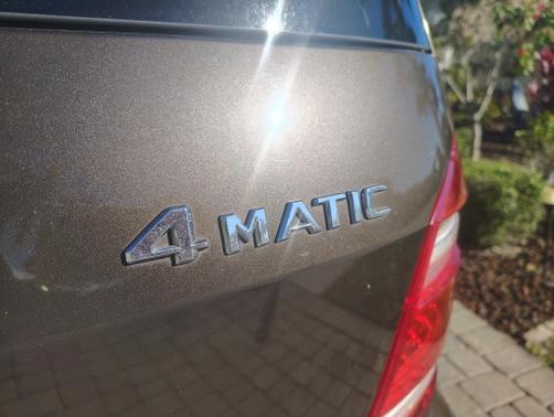 2012 Mercedes-Benz GL-Class GL 550 4MATIC