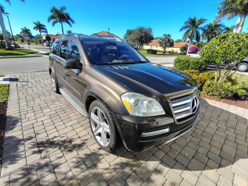 2012 Mercedes-Benz GL-Class GL 550 4MATIC