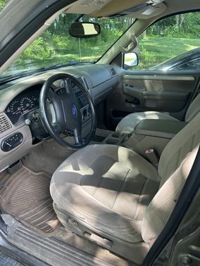 Beige 2004 Ford Explorer XLT Sport