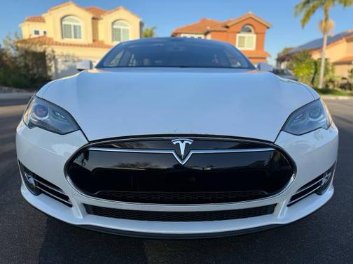2013 Tesla Model S Performance