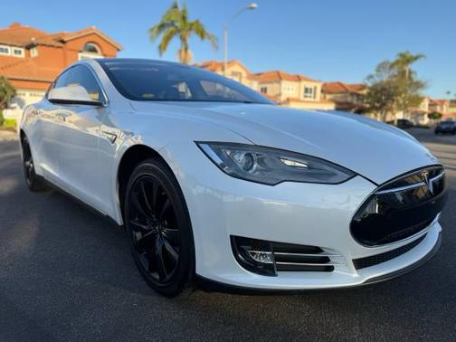 2013 Tesla Model S Performance