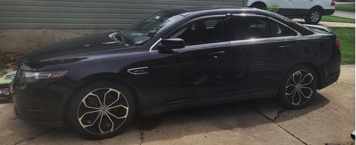 Black 2013 Ford Taurus SHO