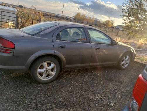 Silver 2005 Dodge Stratus SXT
