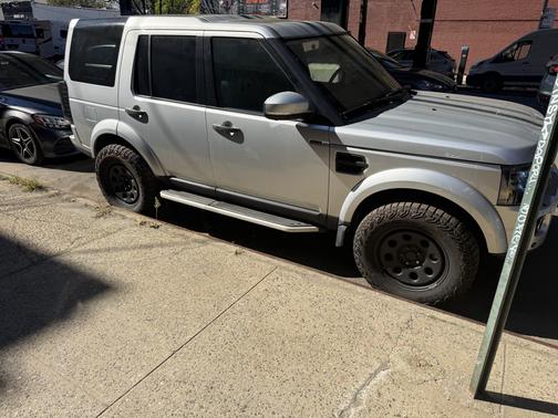 Silver 2016 Land Rover LR4 HSE Silver Edition