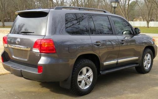 2015 Toyota Land Cruiser Base