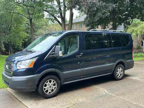 Blue 2016 Ford Transit-150 XLT