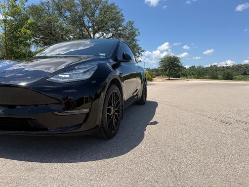 Black 2021 Tesla Model Y Long Range