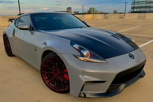 Gray 2017 Nissan 370Z Base