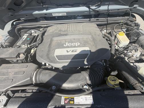 Gray 2014 Jeep Wrangler Sport