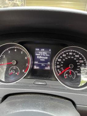 Gray 2018 Volkswagen Golf Alltrack TSI SE