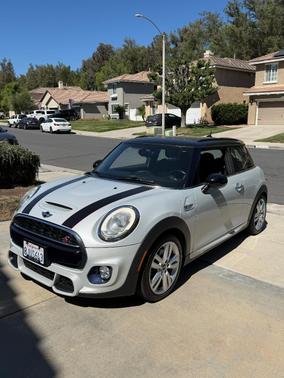Silver 2015 MINI Hardtop Cooper S