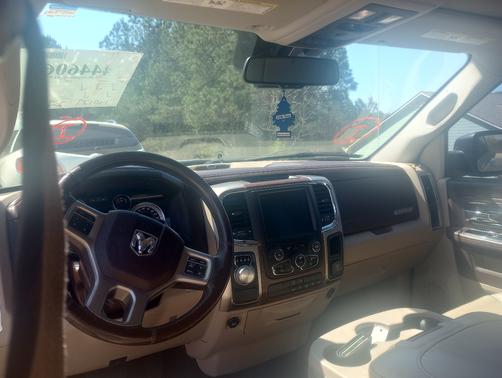 2017 RAM 1500 Laramie