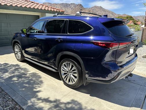 2022 Toyota Highlander Platinum