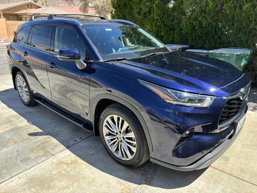 2022 Toyota Highlander Platinum