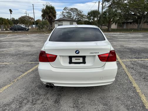 2009 BMW 328 i