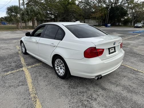 2009 BMW 328 i