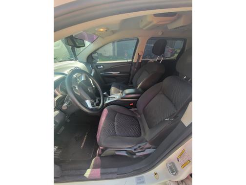 White 2016 Dodge Journey SXT