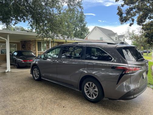 2021 Toyota Sienna XLE