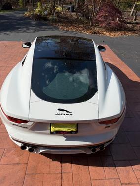 2023 Jaguar F-TYPE R