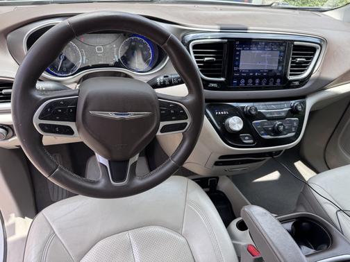 2018 Chrysler Pacifica Touring-L Plus