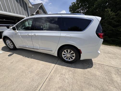 2018 Chrysler Pacifica Touring-L Plus