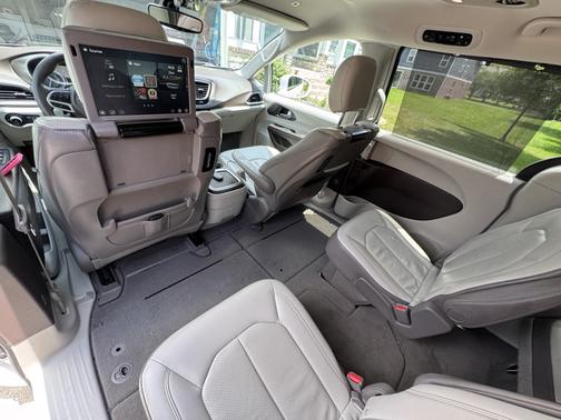 2018 Chrysler Pacifica Touring-L Plus