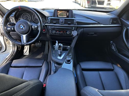 2015 BMW 328 i