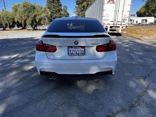 2015 BMW 328 i