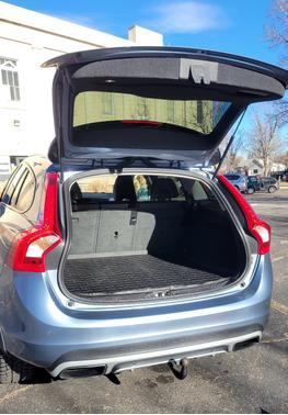 2017 Volvo V60 Cross Country T5 Platinum