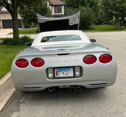 Silver 2000 Chevrolet Corvette Base