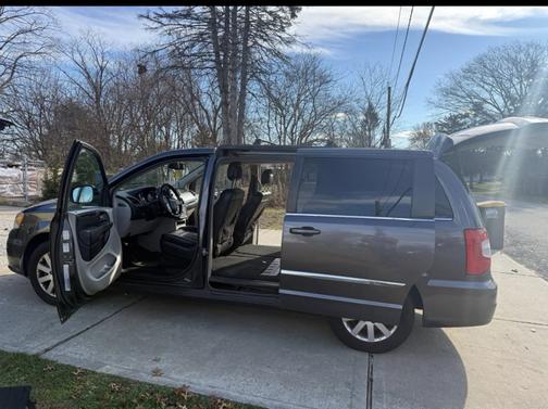 Gray 2015 Chrysler Town & Country Touring