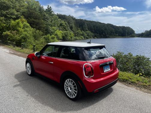 2022 MINI SE Hardtop Cooper