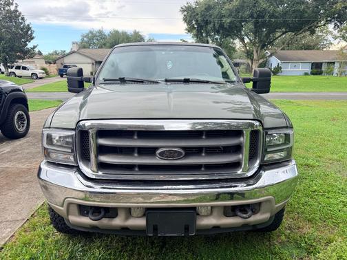 Green 2004 Ford F-250 Lariat Crew Cab Super Duty