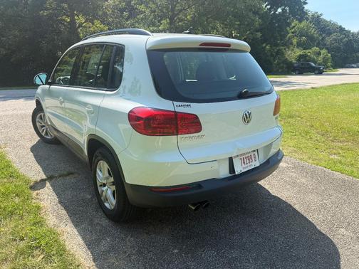 White 2017 Volkswagen Tiguan Limited 2.0T